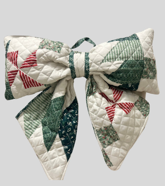 Large quilted Christmas Bow