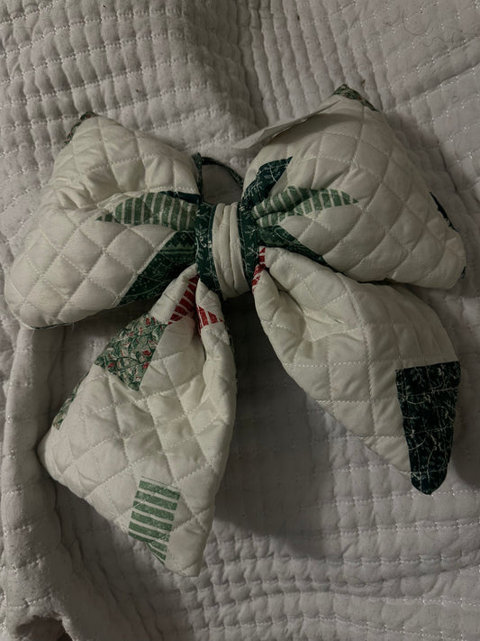 Small Quilted Bow