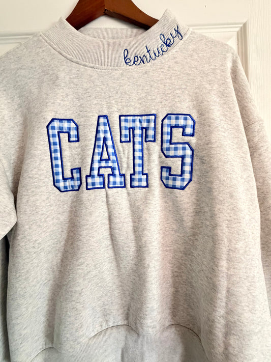 Cats appliqué Mockneck w Kentucky on collar