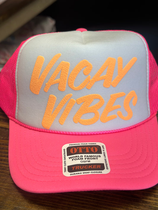 Vacay Vibes trucker Hat
