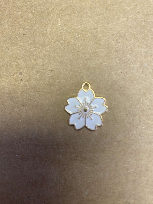 White flower charm