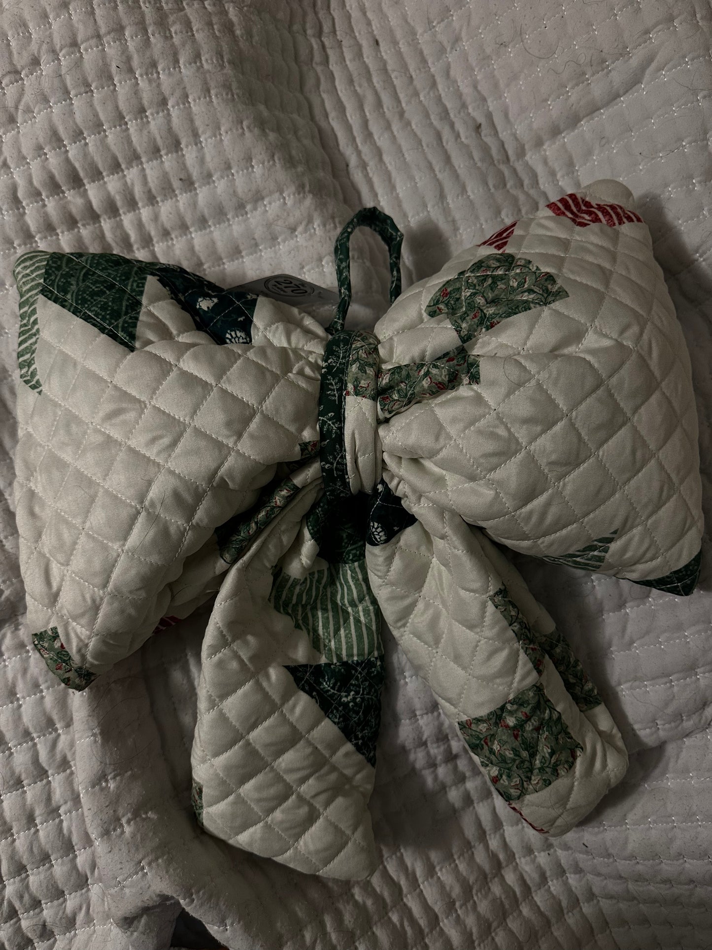 Large quilted Christmas Bow