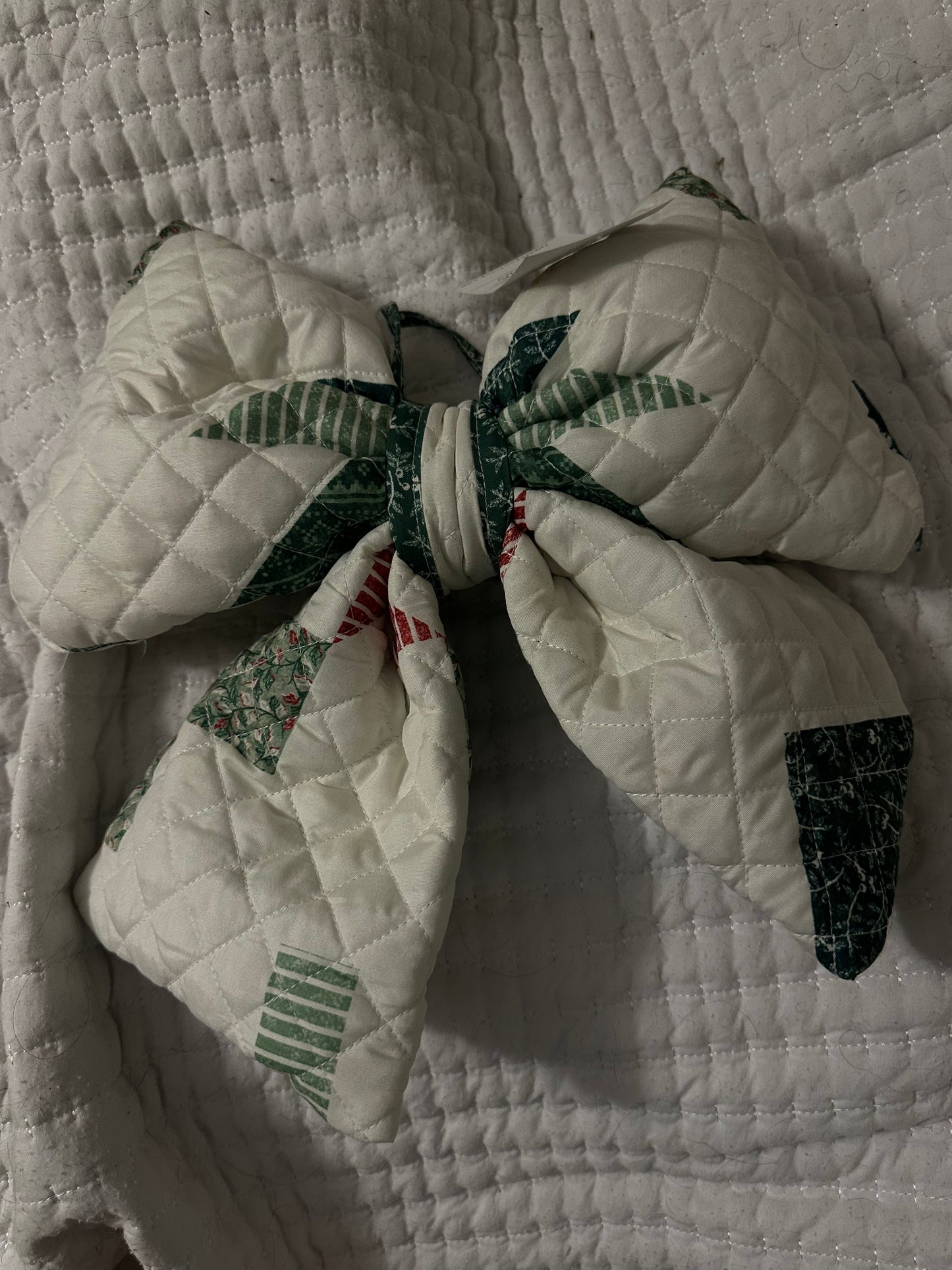 Small Quilted Bow